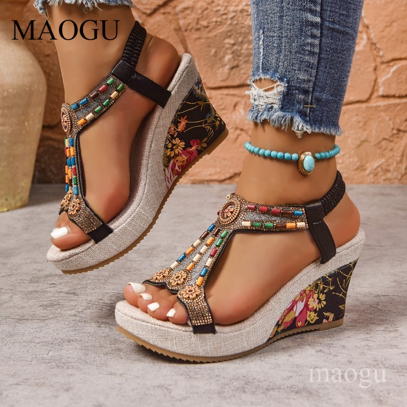 Ethnic Fashion For Women - Boho Boncuklu Çiçekli Dolgu Topuklu Sandaletler
