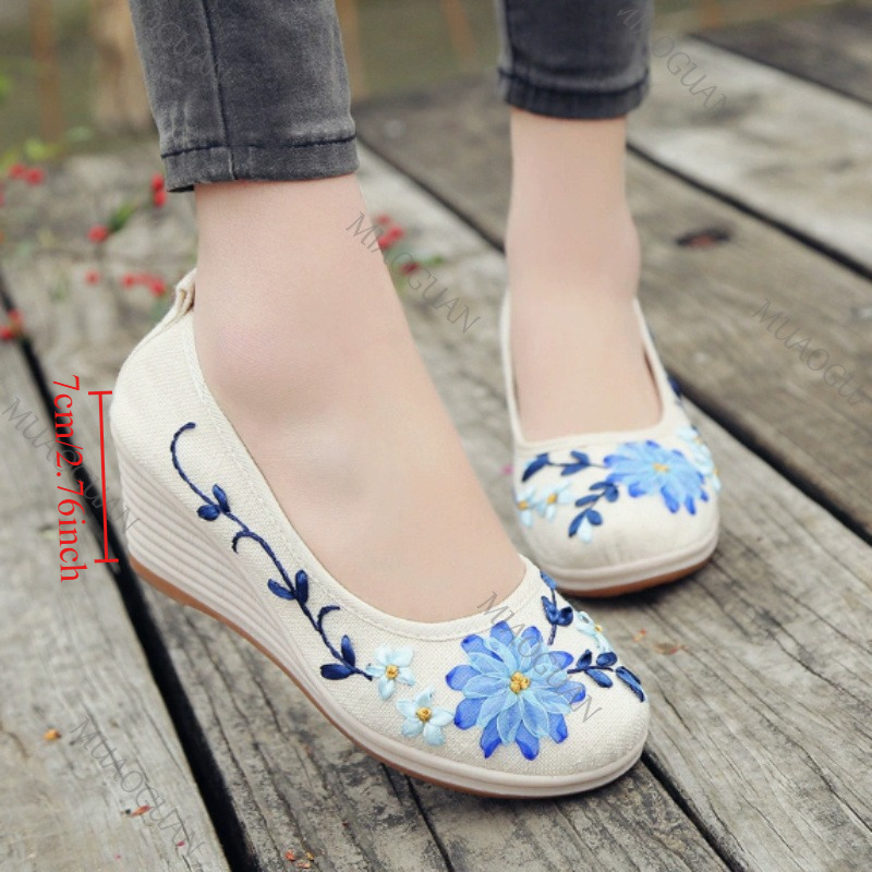 Ethnic Fashion For Women - İşlemeli Kadın Konforlu Platform Topuklu Ayakkabılar